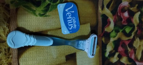 Фото  Gillette Подарунковий набір  Venus Smooth жіночий (бритва + змінні картриджі, 2 шт + гель для гоління, 75 мл) від користувача Катруся