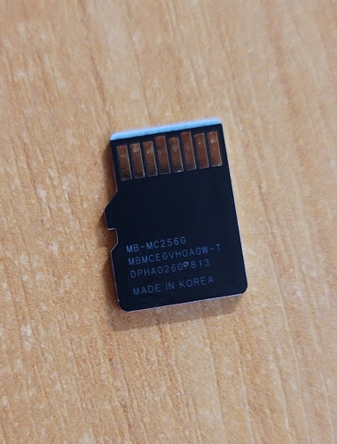 Фото Карта пам'яті Samsung 256 GB microSDXC Class 10 UHS-I U3 V30 A2 EVO Plus + SD Adapter MB-MC256KA від користувача Ironhide