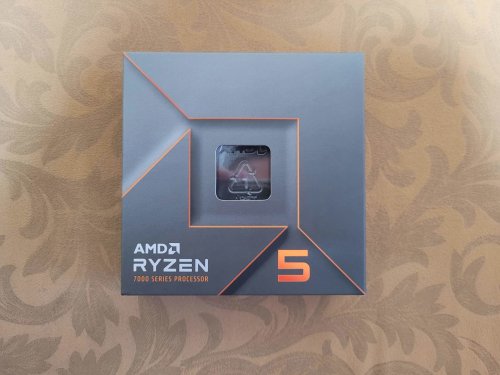 Фото Процесор AMD Ryzen 5 7600X (100-100000593WOF) від користувача Ваня