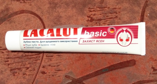 Фото зубна паста Lacalut Зубна паста  basic захист ясен 75 мл (4016369961605) від користувача 808