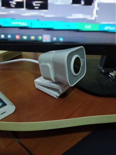 Фото Веб-камера Logitech StreamCam White (960-001297) від користувача Vladyslav