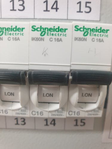 Фото Автоматичний вимикач модульний Schneider Electric Resi9 16 А, 1P, кривая С, 6кА (R9F12116) від користувача Sergey