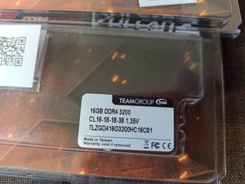 Фото Пам'ять для настільних комп'ютерів TEAM 16 GB DDR4 3200 MHz T-Force Vulcan Z Gray (TLZGD416G3200HC16C01) від користувача Константин Баранов