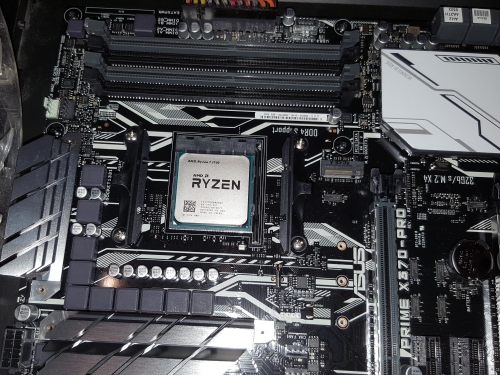 Фото Процесор AMD Ryzen 7 1700 (YD1700BBAEBOX) від користувача Avshkabura
