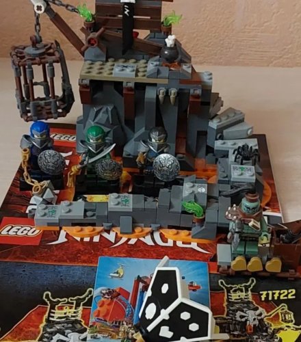 Фото Блоковий конструктор LEGO Ninjago Подземелье колдуна-скелета 1171 деталь (71722) від користувача Влад Некрасов