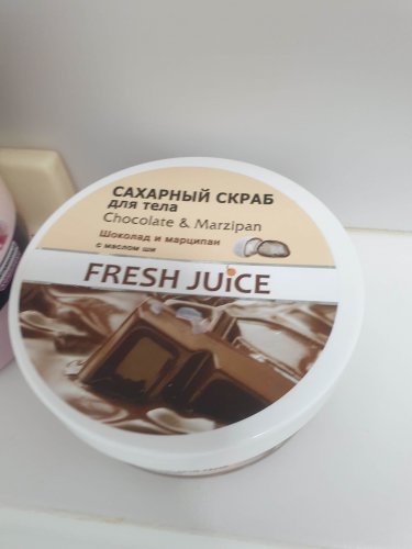Фото скраб для тіла Fresh Juice Сахарный скраб для тела  Chocolate & Мarzipan 225 мл (4823015925788) від користувача Sergey
