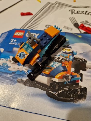 Фото Блоковий конструктор LEGO City Арктичний дослідницький снігохід (60376) від користувача 2364275