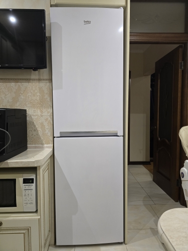 Фото Холодильник з морозильною камерою Beko RCHA386K30W від користувача Андрій Конишев