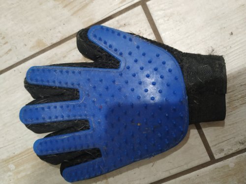 Фото рукавичка для вичісування шерсті  True Touch Перчатка для вычесывания шерсти для кошек и собак від користувача Наталя Цуркан