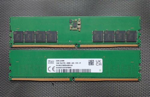 Фото Пам'ять для настільних комп'ютерів SK hynix 16 GB DDR5 4800 MHz (HMCG78MEBUA081N) від користувача Руслан
