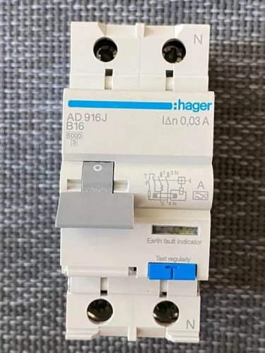 Фото Диференційний автомат Hager AD916J 16A, 30 mA, B, 6 КА, A, 2м від користувача Zlk