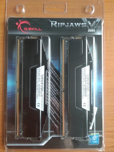 Фото Пам'ять для настільних комп'ютерів G.Skill 32 GB (2x16GB) DDR4 3600 MHz Ripjaws V Classic Black (F4-3600C18D-32GVK) від користувача lordep