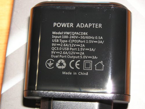 Фото Мережевий зарядний пристрій Vinga 2 Port QC3.0+PD Display Wall Charger (VWCQPACDBK) від користувача 339