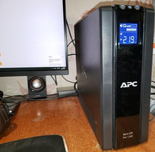 Фото Лінійно-інтерактивне ДБЖ APC Back-UPS Pro 1200VA CIS (BR1200G-RS) від користувача Євген Гриф