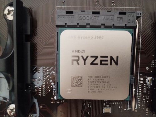Фото Процесор AMD Ryzen 5 3600 (100-100000031AWOF) від користувача zetsuobilly