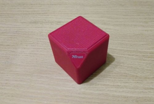 Фото Портативна колонка Trust Ziva Wireless Bluetooth Speaker red (21717) від користувача Mexanik