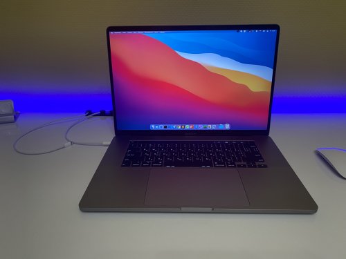 Фото Ноутбук Apple MacBook Pro 16" Space Gray 2019 (MVVJ2, 5VVJ2) від користувача Yuri