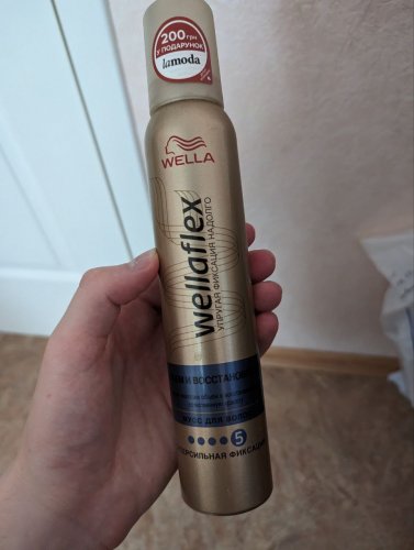 Фото лак для волосся Wella Volume & Repair лак для волосся екстрасильної фіксації для об'єму і життєвої сили 250 мл від користувача Денис