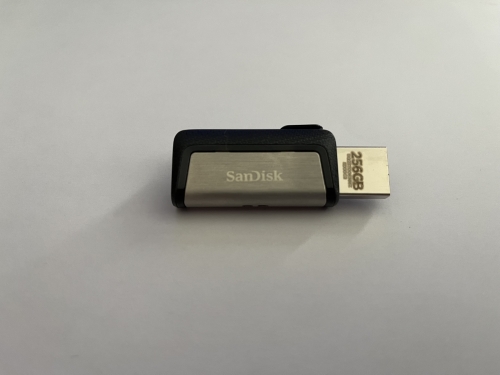 Фото 256 SanDisk 256 GB Ultra Dual Drive USB-C (SDDDC2-256G-G46) від користувача lordwerneo