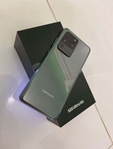 Фото Смартфон Samsung Galaxy S20 Ultra 5G SM-G988B 16/512GB Cosmic Black (SM-G988BZKG) від користувача Алиса