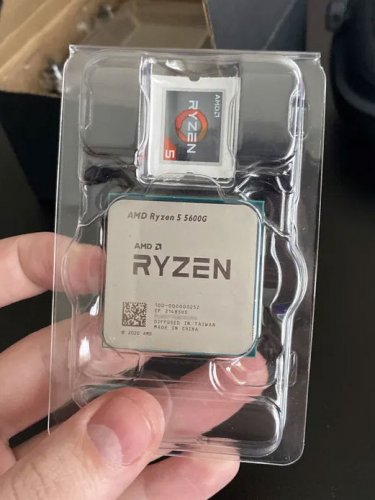 Фото Процесор AMD Ryzen 5 5600G (100-100000252BOX) від користувача Andy