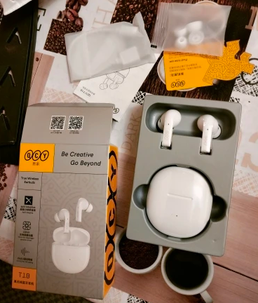 Фото Навушники TWS QCY T18 White від користувача Pro Consumer