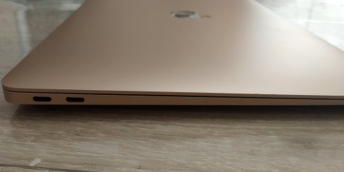 Фото Ноутбук Apple MacBook Air 13" Gold Late 2020 (MGND3, Z12A0006C, Z12A000B2) від користувача XOI