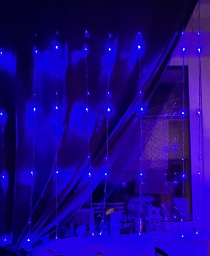 Фото Гірлянда-штора DeLux Curtain C 240LED 2x2m синий/прозрачный IP20 (90017993) від користувача Sofiya01
