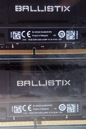 Фото Пам'ять для настільних комп'ютерів Crucial 32 GB (2x16GB) DDR4 3200 MHz Ballistix Black (BL2K16G32C16U4B) від користувача Юрий