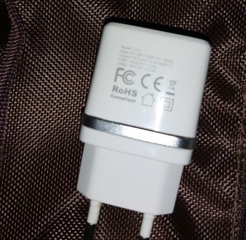 Фото Мережевий зарядний пристрій Hoco C12 2.4A 2USB Lightning White від користувача Dice21