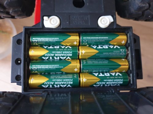 Фото Акумулятор Varta AA Ready to Use HR06 Ni-MH 2100 mAh BL 4шт від користувача Sergey