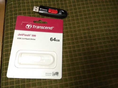 Фото Флешка Transcend 64 GB JetFlash 590 TS64GJF590K від користувача Вячеслав Давыдов