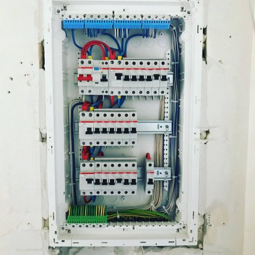 Фото Автоматичний вимикач модульний ABB SZ203-C50 (2CDS253025R0504) від користувача Zlk