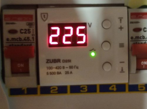 Фото Автоматичний вимикач E.NEXT e.mcb.stand.45.1.C25, 1р, 25А, C, 4,5 кА (s002010) від користувача Serhii