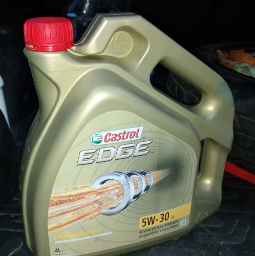 Фото Моторне мастило Castrol EDGE 5W-30 4л від користувача dr_ula