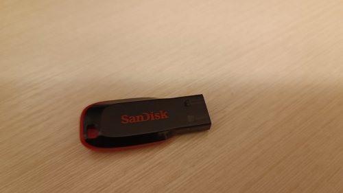 Фото Флешка SanDisk 32 GB Cruzer Blade SDCZ50-032G-B35 від користувача QuickStarts