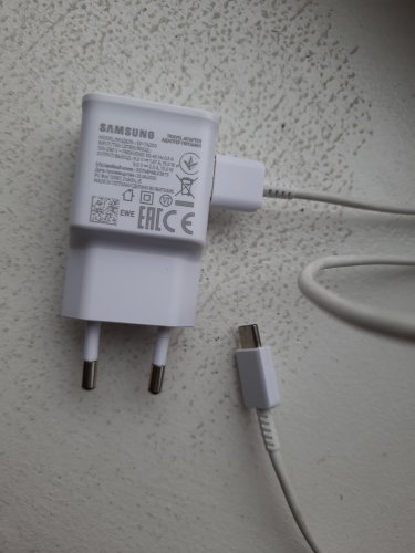 Фото Мережевий зарядний пристрій Samsung 15W PD Power Adapter (w/o cable) White (EP-T1510NWE) від користувача Taras Yanishevskyi