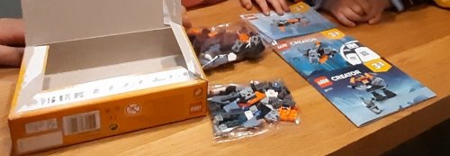 Фото Блоковий конструктор LEGO Кибердрон (31111) від користувача Maksim30