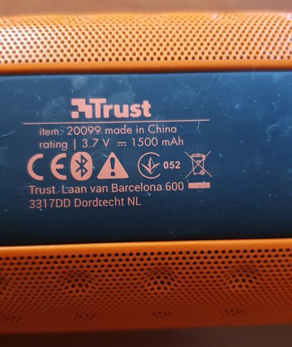 Фото Портативна колонка Trust Urban Revolt Deci Wireless Speaker Orange (20099) від користувача Andrew fm Odessa