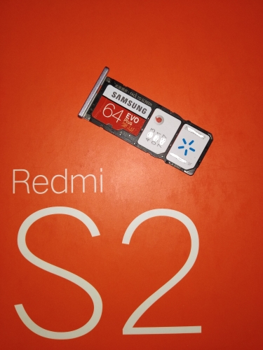 Фото Смартфон Xiaomi Redmi S2 3/32GB Grey від користувача xelex