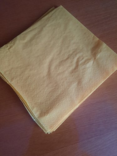 Фото паперові серветки Luxy Серветки столові  33х33 см жовтий 100 шт. (4820012344147) від користувача 4521