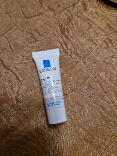 Фото  La Roche-Posay Effaclar DUO (+) коректуючий відновлюючий догляд, який усуває недоліки шкіри та сліди від акне SPF 3 від користувача 2364275