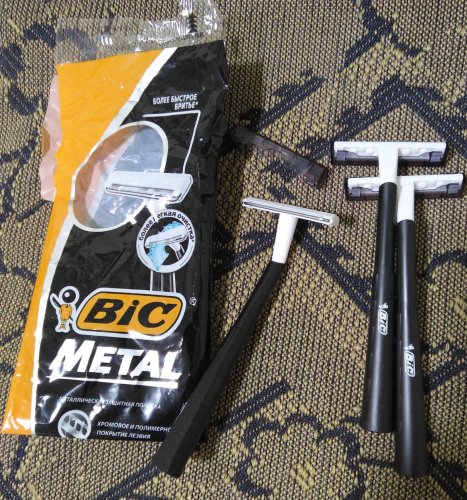 Фото бритва / станок для гоління BIC Metal Мужской станок для бритья 10 шт. (3086126636481) від користувача 