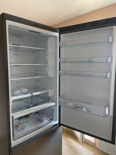 Фото Холодильник з морозильною камерою Bosch KGN49XL306 від користувача Savage Mind
