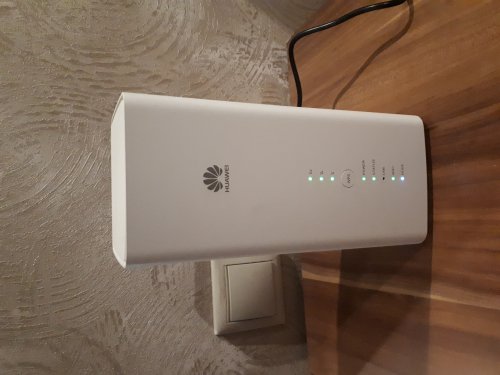 Фото Модем 4G / 3G + Wi-Fi роутер HUAWEI B618s-22d від користувача Valentyn Lypovskyi