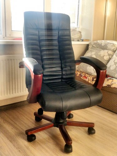 Фото Офісне крісло для керівника АКЛАС Атлант EX MB черный (09638) від користувача Seferix
