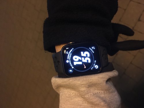 Фото Смарт-годинник Apple Watch Nike Series 5 GPS 40mm Space Gray Aluminum w. Space Gray Aluminum (MX3T2) від користувача andrikvirus
