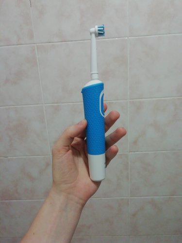 Фото Електрична зубна щітка Oral-B Vitality D100 PRO Cross Action від користувача Zahar2020
