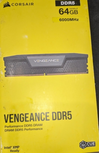 Фото Пам'ять для настільних комп'ютерів Corsair 64 GB (2x32GB) DDR5 6000 MHz Vengeance (CMK64GX5M2B6000C40) від користувача General Sergal