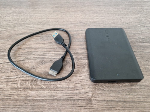 Фото Жорсткий диск Toshiba Canvio Basics 2022 1 TB Black (HDTB510EK3AA) від користувача Alexander